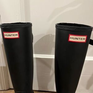 Hunter Rain boots: black tall 6.5